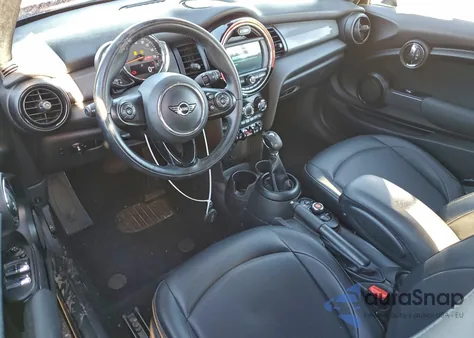 2019 Mini Cooper z USA, uszkodzony, nr VIN WMWWG5C56K3H08250